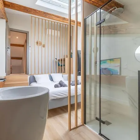 Appartement Brp Center, Floor Luxurious Ii, 4 Bedrooms+3 Bathrooms Cannes