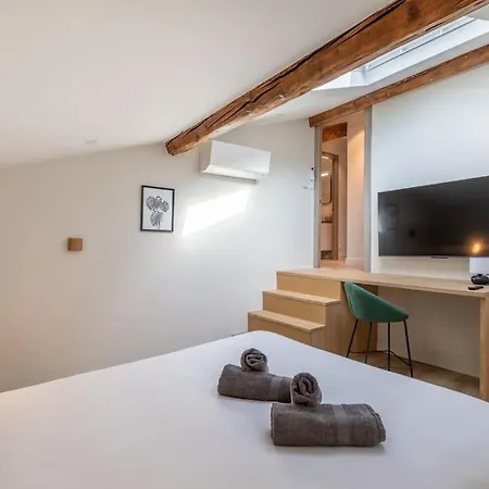 Brp Center, Floor Luxurious Ii, 4 Bedrooms+3 Bathrooms