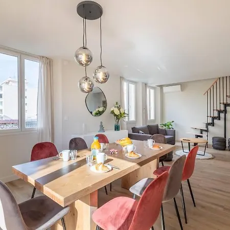 Brp Center, Floor Luxurious Ii, 4 Bedrooms+3 Bathrooms * Cannes
