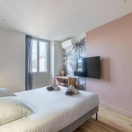 Brp Center, Floor Luxurious Ii, 4 Bedrooms+3 Bathrooms アパート