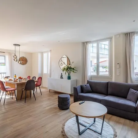 Apartment Brp Center, Floor Luxurious Ii, 4 Bedrooms+3 Bathrooms Cannes