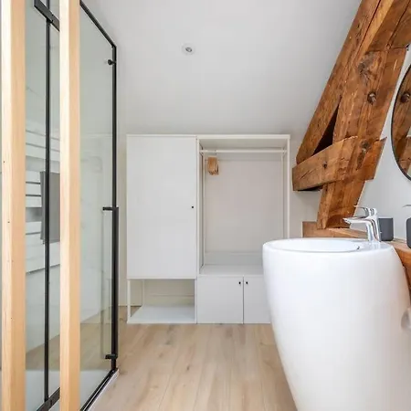 Brp Center, Floor Luxurious Ii, 4 Bedrooms+3 Bathrooms アパート